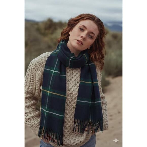 Patrick King Woollen Co Merino Wool Pocket Scarf NWT | Blue Green Tartan Gift - Picture 5 of 16